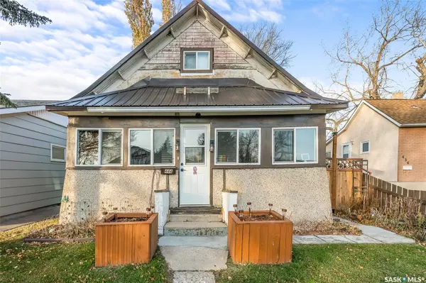 Moose Jaw, SK S6H 5L1,444 Grandview STREET W