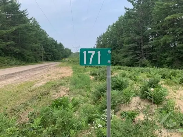 Head, Clara And Maria, ON K0J 1R0,171 MACKEY CREEK RD