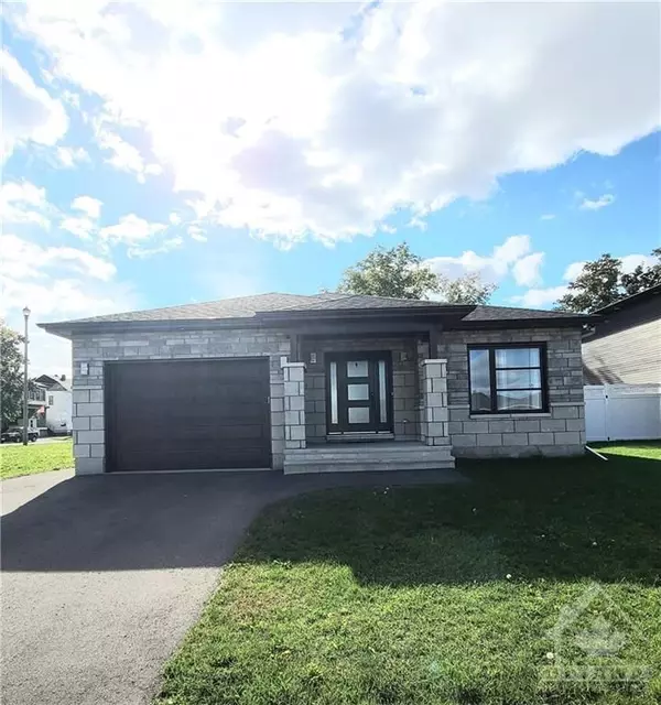 1401 CAROLINE CT, Cornwall, ON K6H 0C5