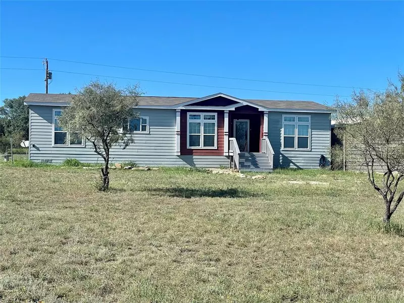 7 County Rd 249, Center City, TX 76844