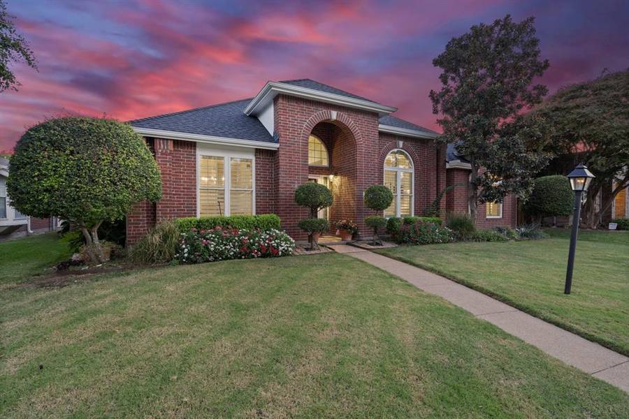 8306 Meadowview Street, Rowlett, TX 75088