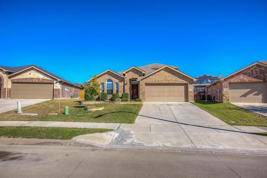 14360 Mariposa Lily Lane, Fort Worth, TX 76052