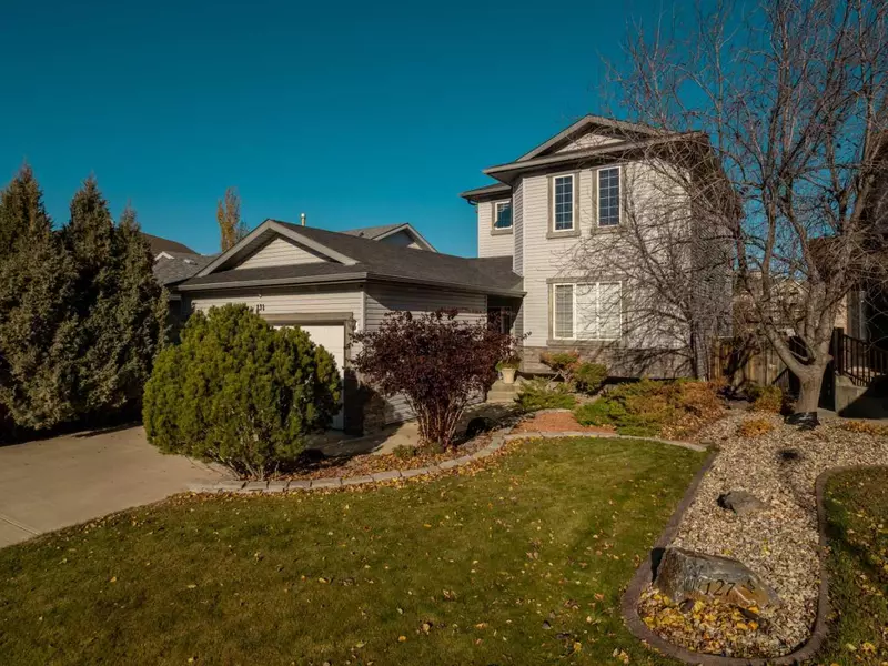 131 Squamish CT W, Lethbridge, AB T1K 7M3