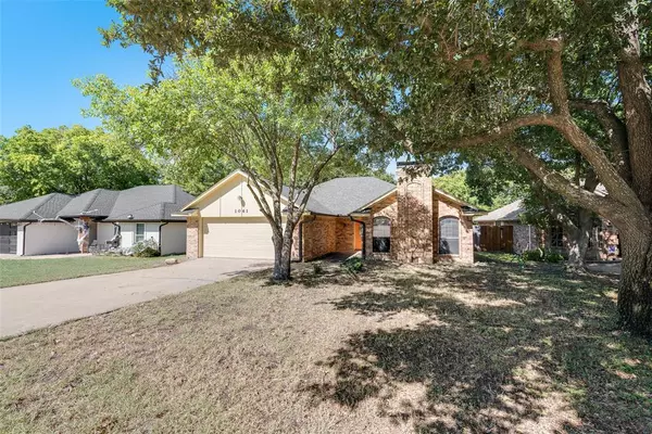 1061 Brookside Drive, Cedar Hill, TX 75104