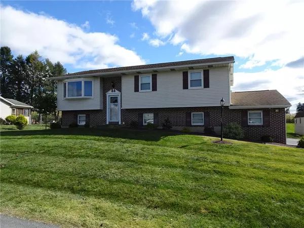 404 Heritage Lane, Lower Nazareth Twp, PA 18064