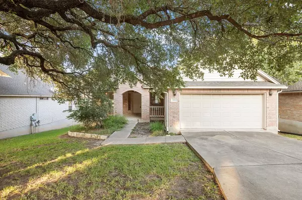 204 E Creekview Dr, Fredericksburg, TX 78624