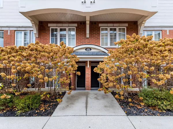 Oakville, ON L6H 0K1,2488 Post RD #22