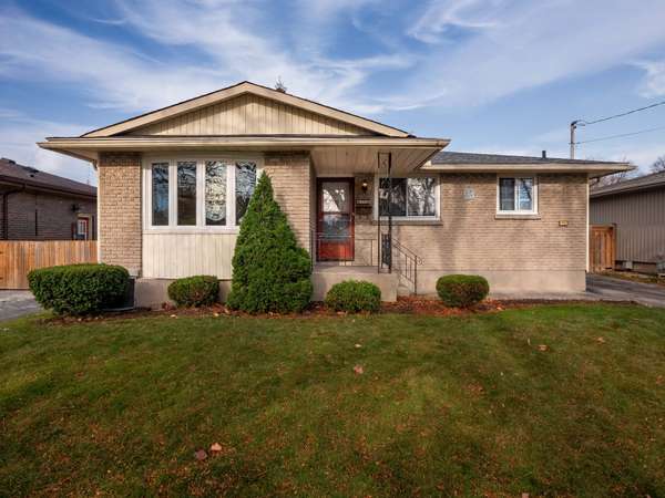 St. Catharines, ON L2M 6K1,10 Cindy DR