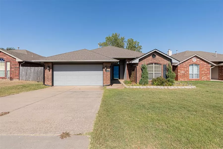 1805 SE 17 Street, Moore, OK 73160