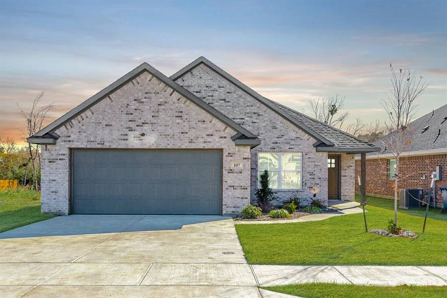 107 Randal Row, Corsicana, TX 75110