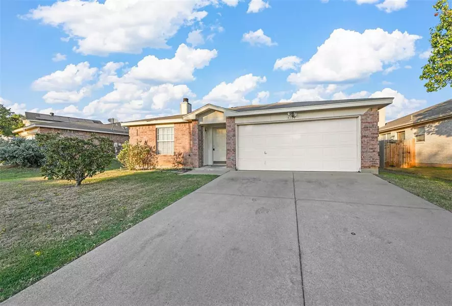 3224 Fountain Parkway, Fort Worth, TX 76053