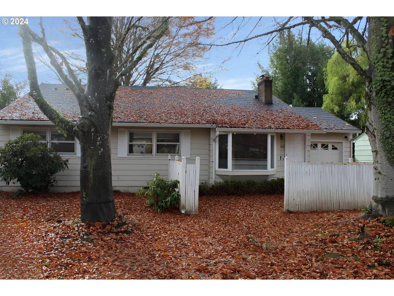 4246 SE WASHINGTON ST, Milwaukie, OR 97222