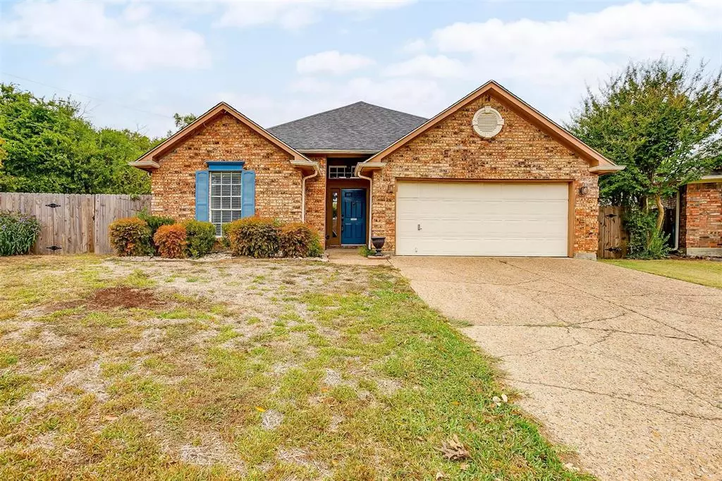 Arlington, TX 76017,904 Hillwood Court