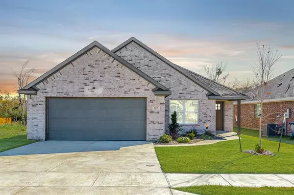 107 Randal Row,  Corsicana,  TX 75110