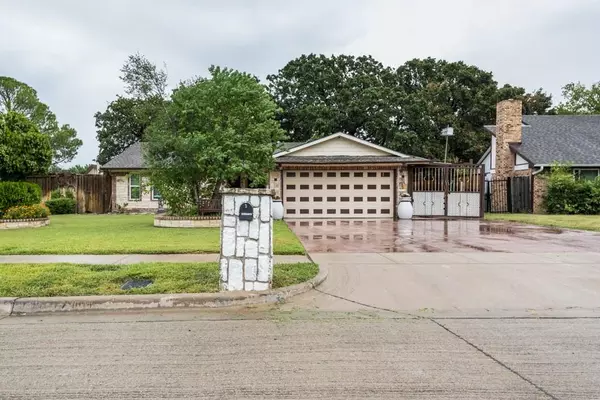 Lewisville, TX 75067,537 Auburn Drive