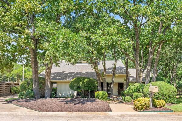 4 Troon Drive, Trophy Club, TX 76262