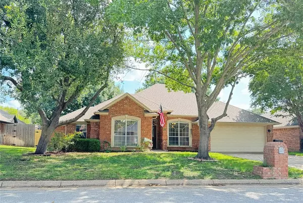 Arlington, TX 76001,6309 Meadowmere Lane