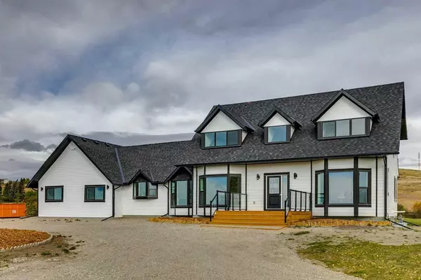 262150 Horse Creek RD, Rural Rocky View County, AB T4C 1A4