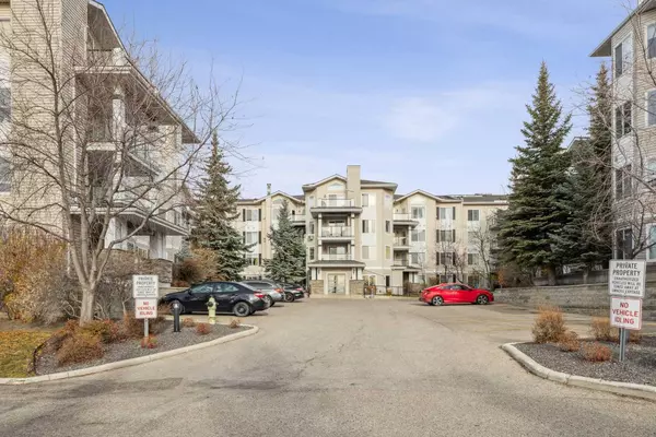 345 Rocky Vista PARK NW #323, Calgary, AB T3G 5K6