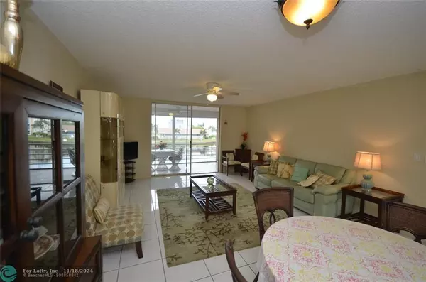 Dania Beach, FL 33004,315 SE 11th Ter  #206