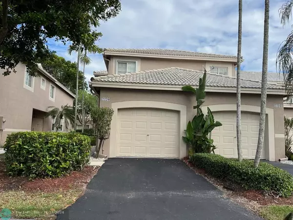 Weston, FL 33327,2220 Salerno Cir