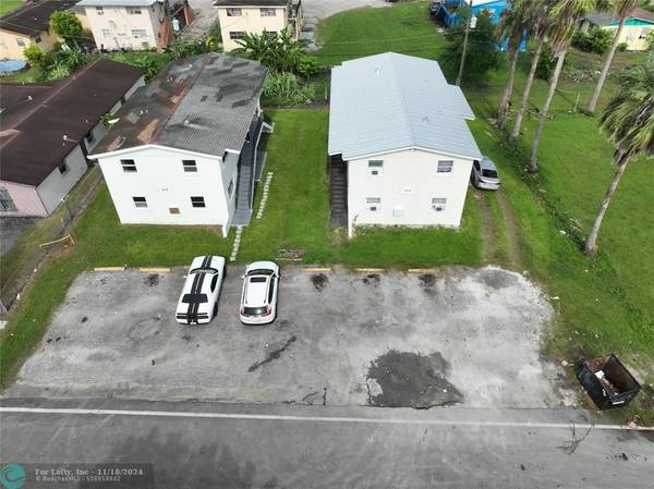 Belle Glade, FL 33430,698 SW 4th St  #3