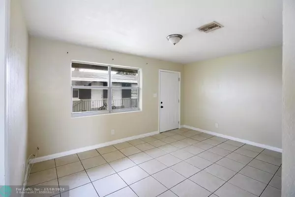 Belle Glade, FL 33430,698 SW 4th St  #3