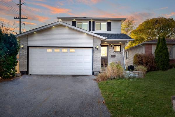 2 Fletcher DR, Barrie, ON L4M 5S1