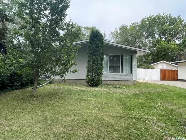 2816 Grant ROAD,  Regina,  SK S4S 5G2