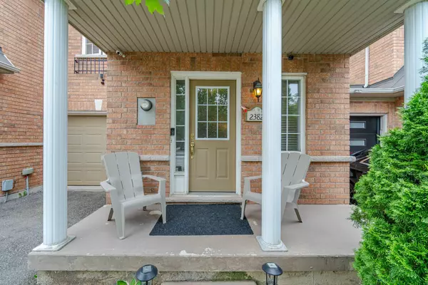 Oakville, ON L6M 4V5,2382 Sequoia WAY