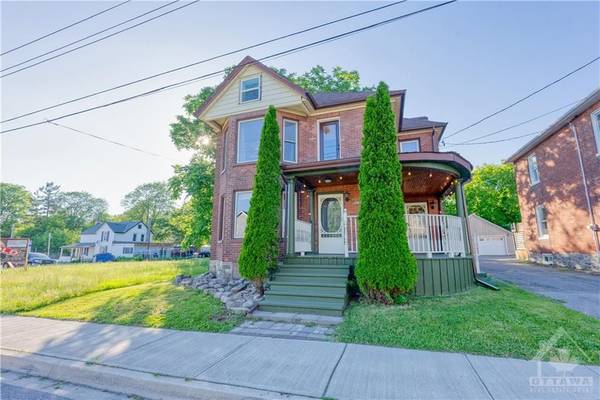 138 HENRY ST E, Prescott, ON K0E 1T0