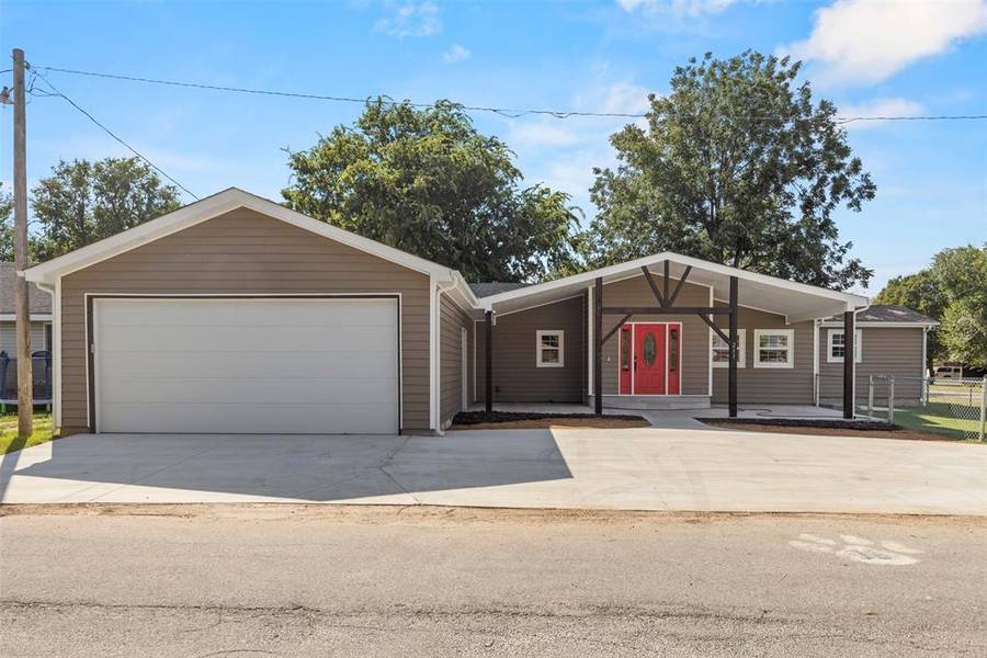 211 NW 6th Street, Minco, OK 73059