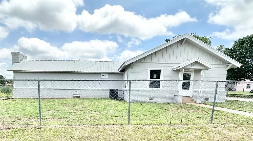 107 Travis Street, Ranger, TX 76470