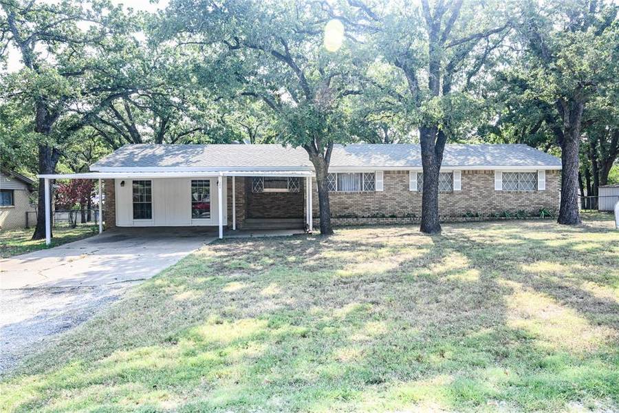 204 N Jarvis Lane, Azle, TX 76020