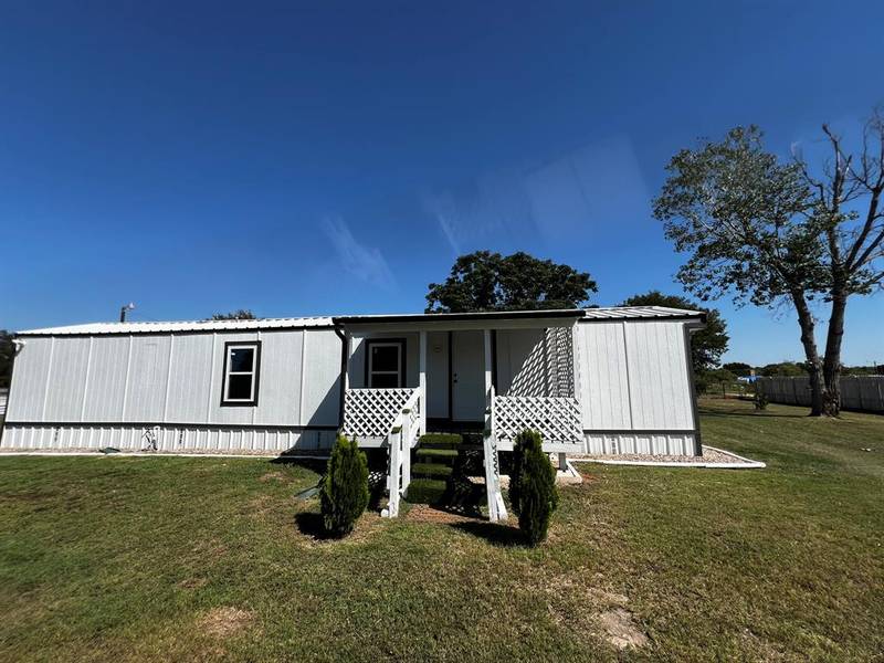 130 Trails End Circle, Millsap, TX 76066