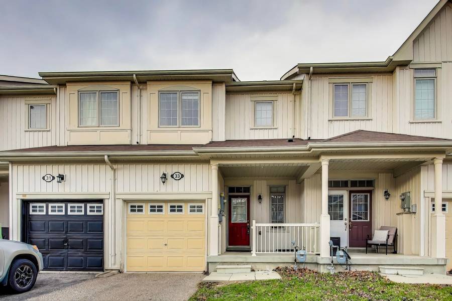 33 Pearcey CRES, Barrie, ON L4N 6R8