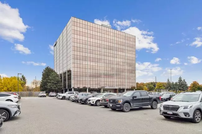 Markham, ON L3R 6G2,7030 Woodbine AVE #701