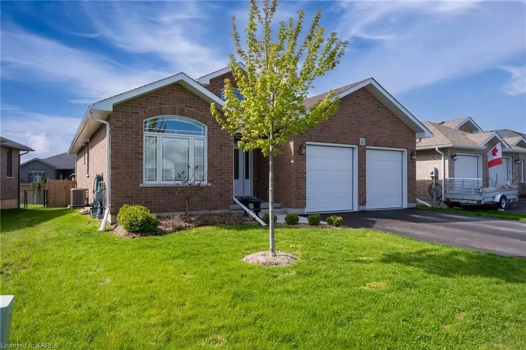 Greater Napanee, ON K7R 3A1,10 BRIARWOOD CRES