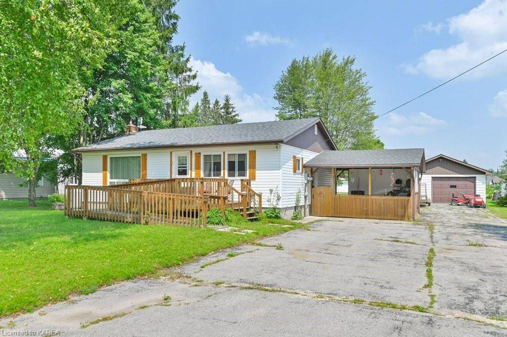 Addington Highlands, ON K0H 1P0,35 JOHN ST