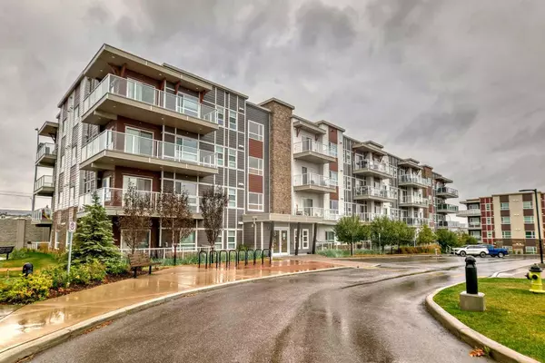 360 Harvest hills Common NE #303, Calgary, AB T3K2N1