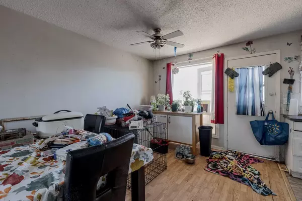 Calgary, AB T2W 6J3,7844 21A ST Southeast