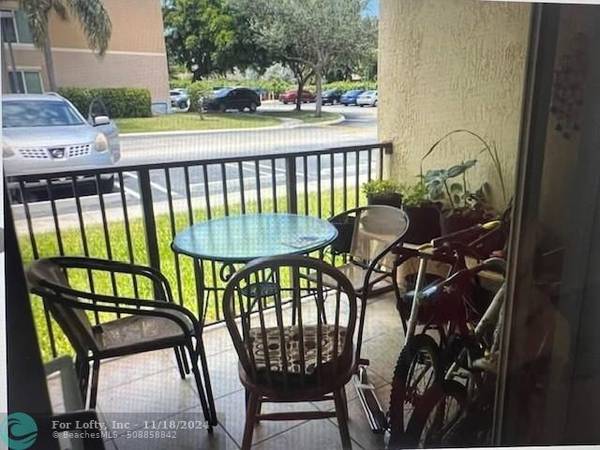 Boynton Beach, FL 33435,201 Villa Cir  #201