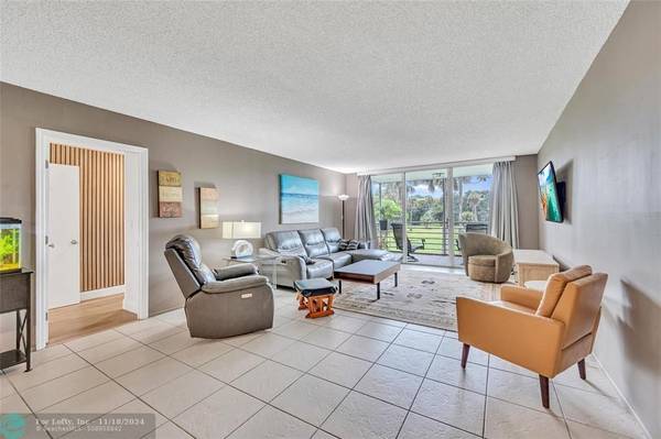 905 Cypress Ter  #205, Pompano Beach, FL 33069