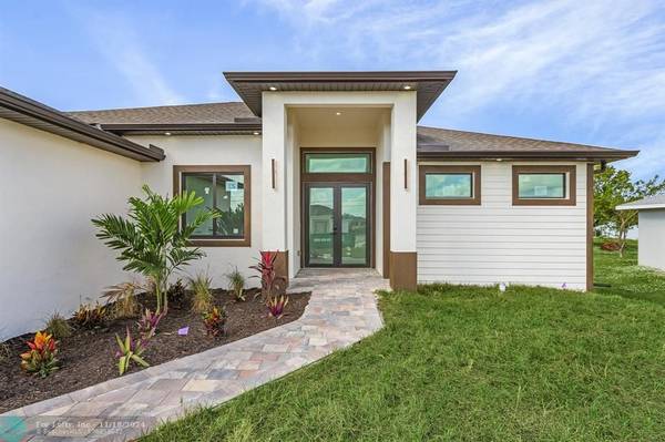 2108 NE 5th Pl, Cape Coral, FL 33909