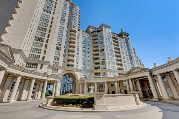 2287 Lake Shore BLVD W #205, Toronto W06, ON M8V 3Y1