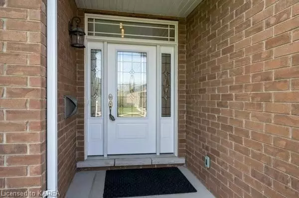 Greater Napanee, ON K7R 3A1,10 BRIARWOOD CRES