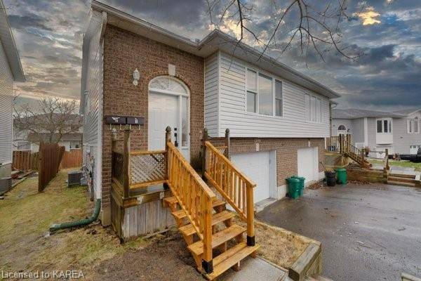 Kingston, ON K7P 2W3,1344 BRACKENWOOD CRES #1