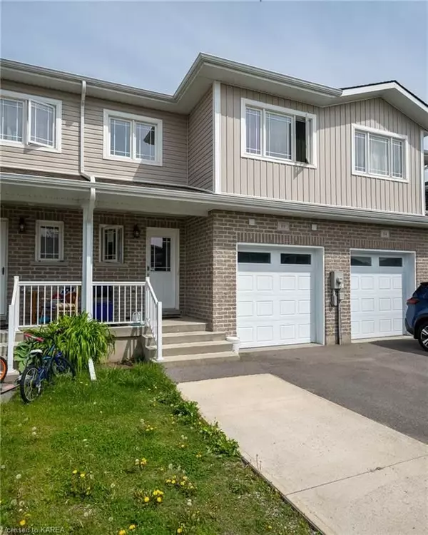 Loyalist, ON K7N 0B2,66 AMY LYNN DR