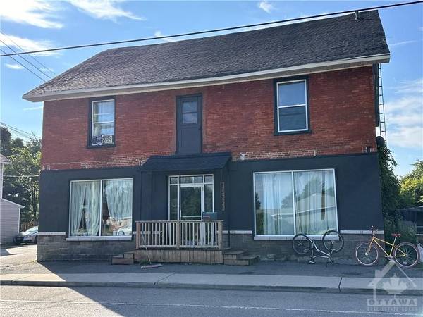 10594 MAIN ST, North Dundas, ON K0E 1W0