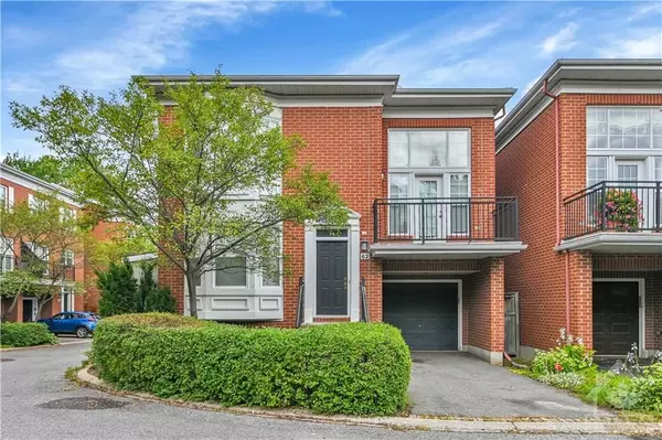 62 JARDIN, Manor Park - Cardinal Glen And Area, ON K1K 4V9